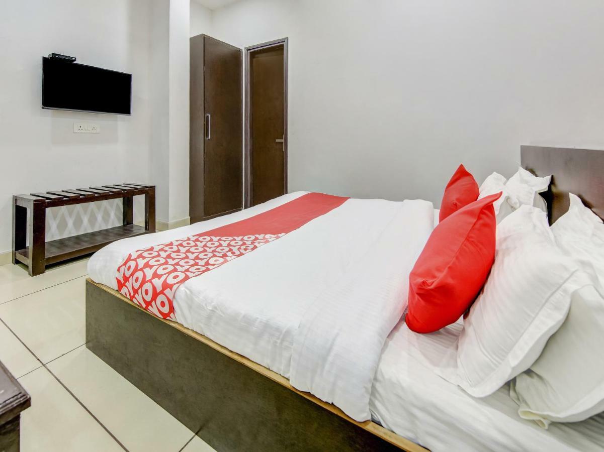 Oyo 27999 Hotel Deep Sirsa Экстерьер фото