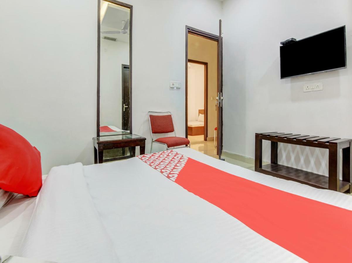 Oyo 27999 Hotel Deep Sirsa Экстерьер фото