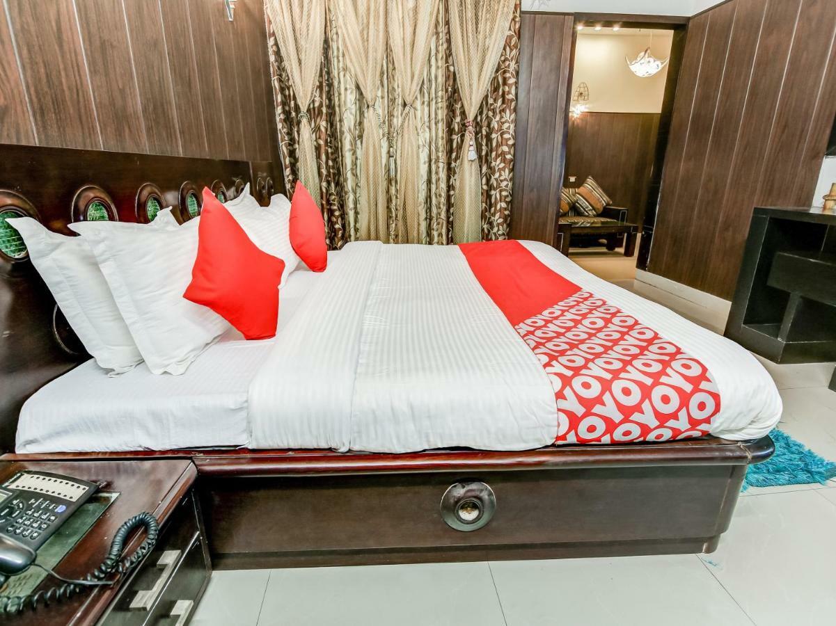 Oyo 27999 Hotel Deep Sirsa Экстерьер фото