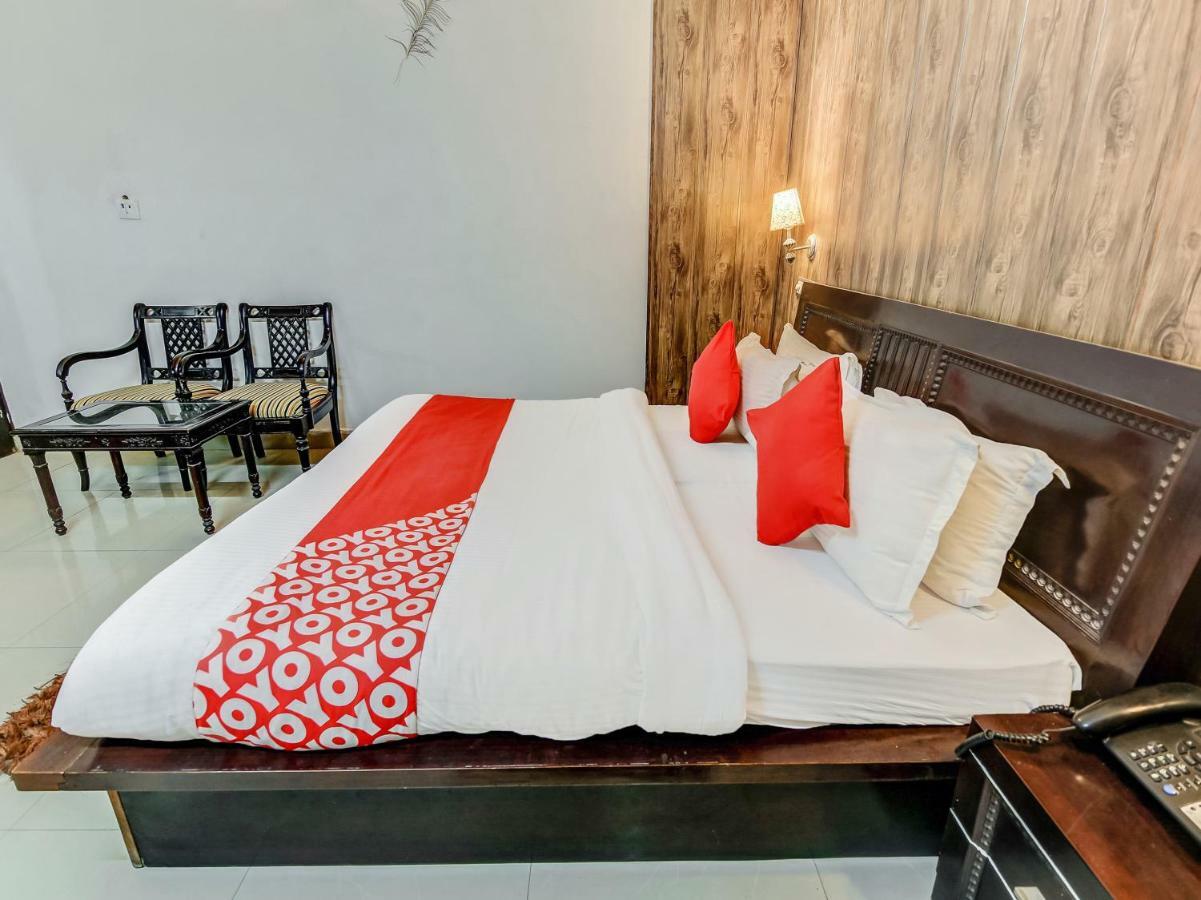 Oyo 27999 Hotel Deep Sirsa Экстерьер фото