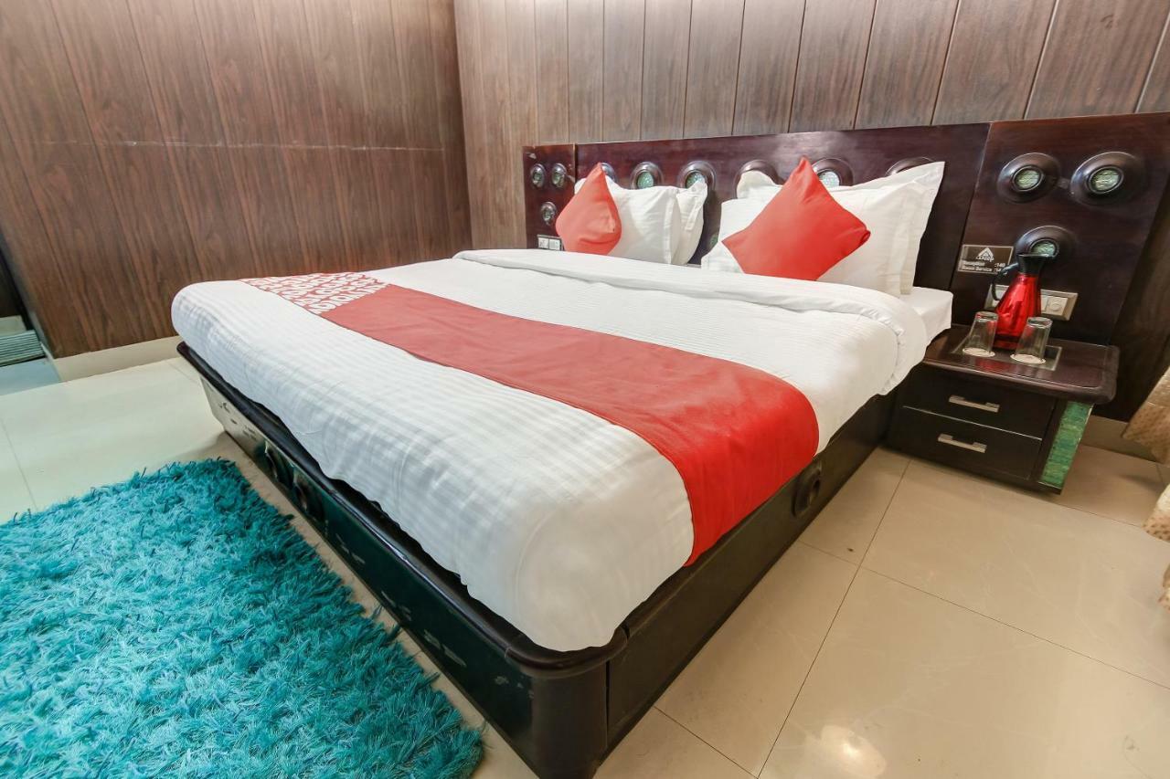 Oyo 27999 Hotel Deep Sirsa Экстерьер фото