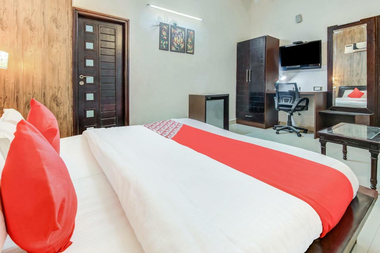 Oyo 27999 Hotel Deep Sirsa Экстерьер фото
