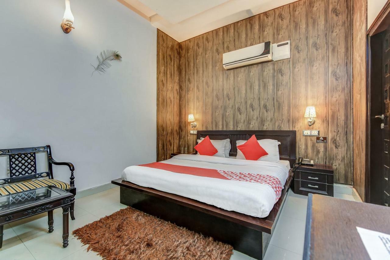 Oyo 27999 Hotel Deep Sirsa Экстерьер фото